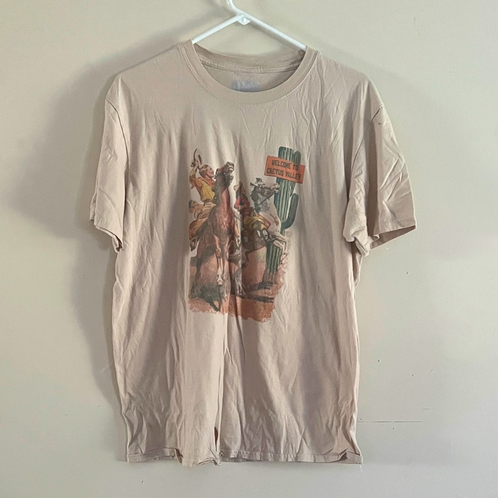 Gina Girls in action Beige Graphic women T-Shirt large